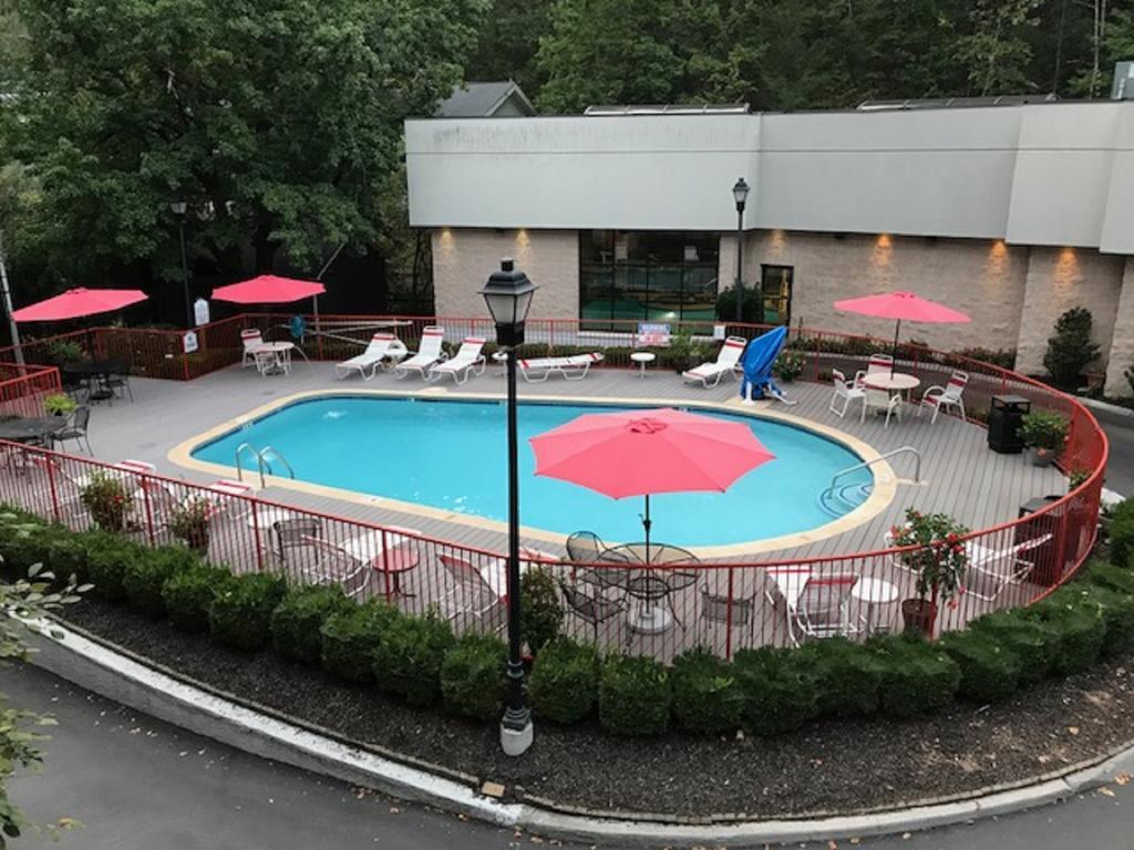 Zoders Inn And Suites Gatlinburg Exterior photo