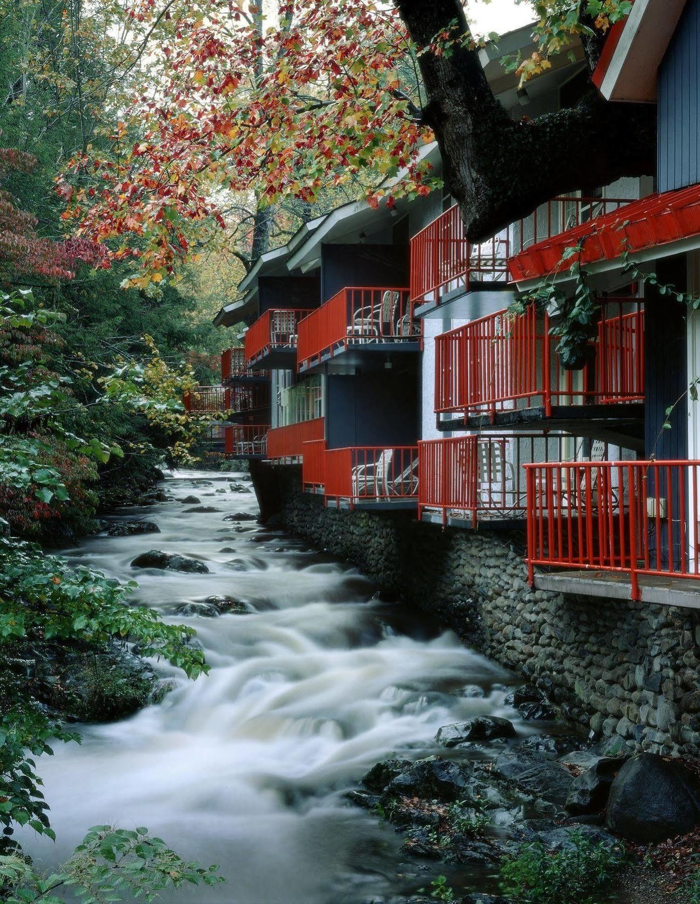 Zoders Inn And Suites Gatlinburg Exterior photo